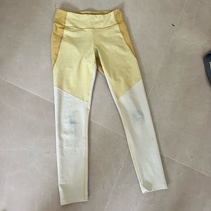 Outdoor voices size m yellow leggings